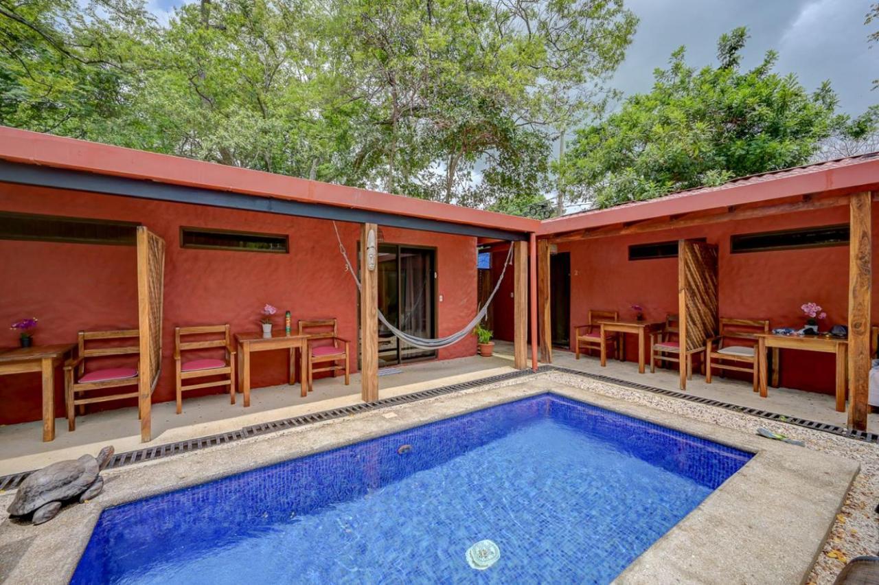 Hotel Mahayana Tamarindo Exterior photo
